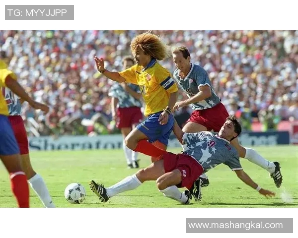 球星带你开启激情足球训练挑战之旅全程体验速度力量与技巧的较量